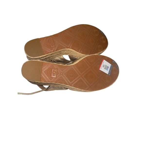 UGG Careena Metallic Gold Platform Sandals Women’s US Size 8 NWOB - Picture 5 of 6
